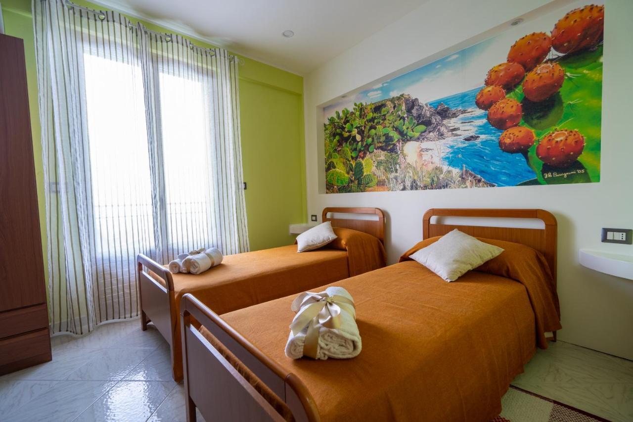 Casa Vacanze Dell'Angelo San Mauro Castelverde 外观 照片