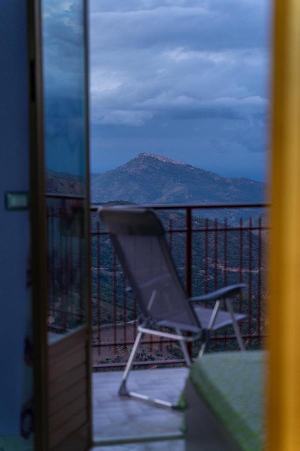 Casa Vacanze Dell'Angelo San Mauro Castelverde 外观 照片